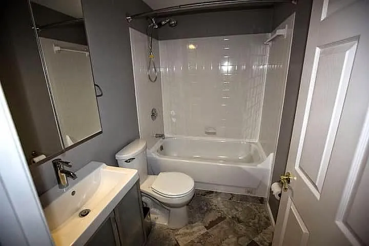 2 bed, 1200 sqft, $3,333 — Photo 3