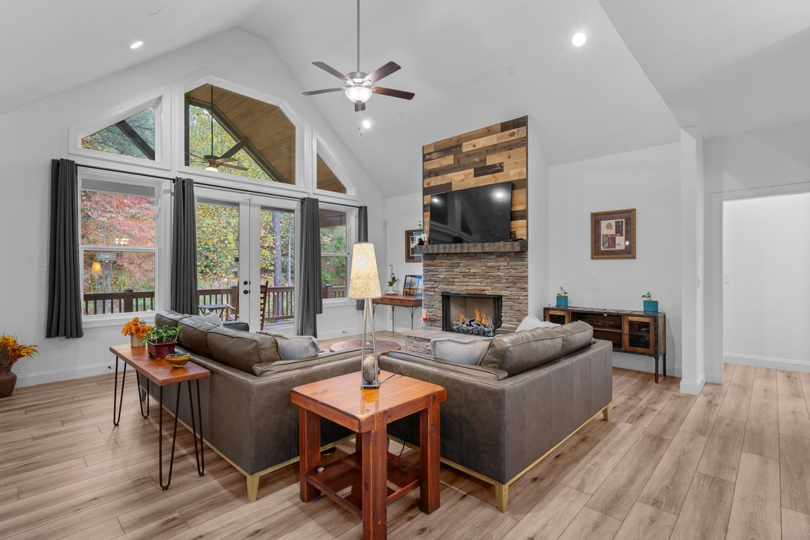 next background image