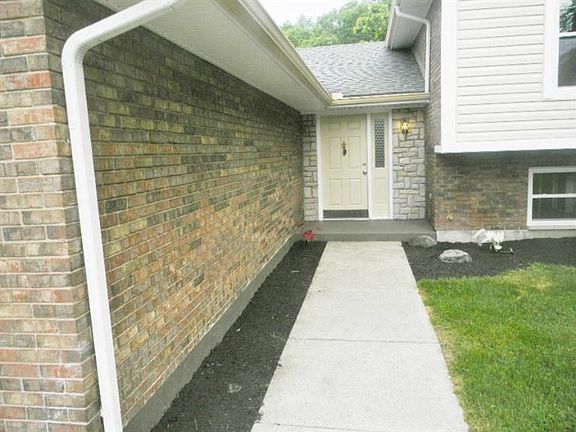 2nd image of 1213 Pine Knoll Ct