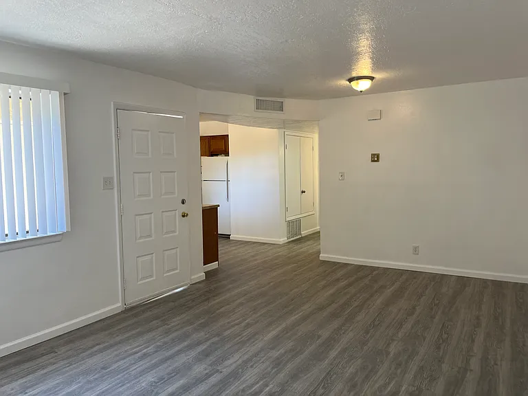 2 bed, 1.0 bath, 800 sqft, $1,135 — Photo 15