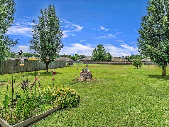 5th image of 1507 Pine Crest Dr