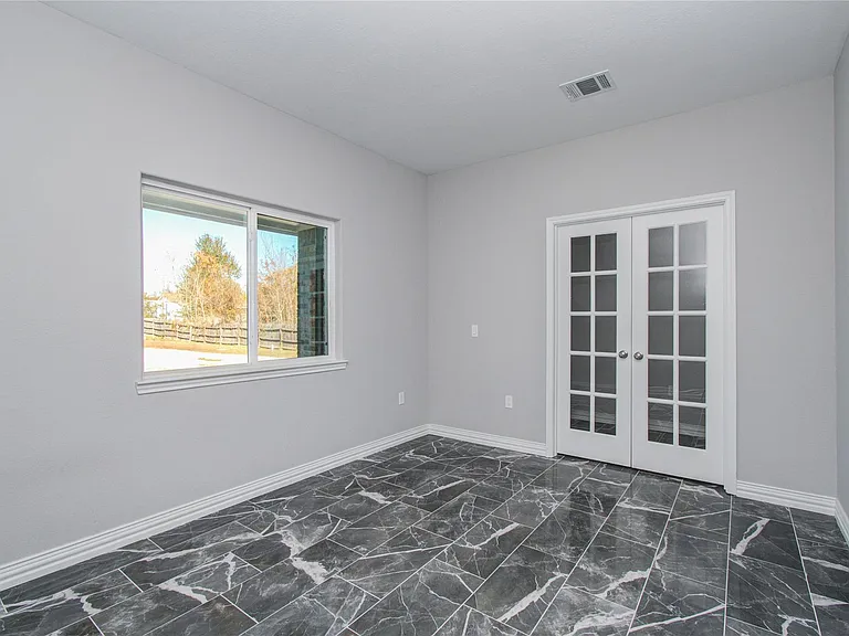 898 Road 3556 — Photo 23