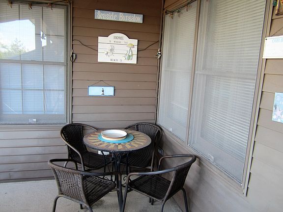 5th image of 232 Blaine Ave APT 4