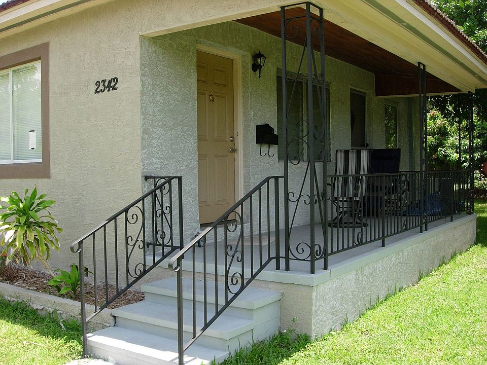 1st image of 2342 9th Ave N
