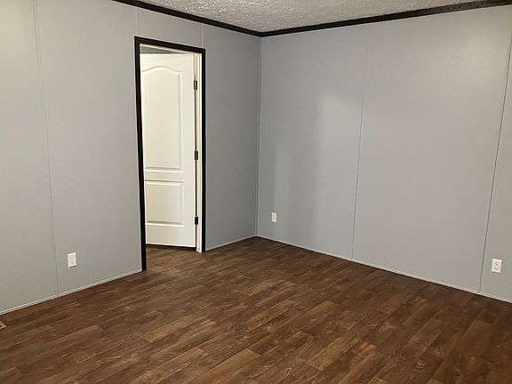 4th image of 157 College Dr #157