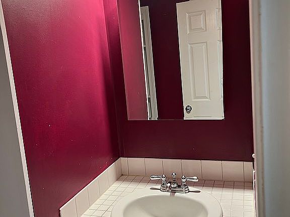 Main bathroom