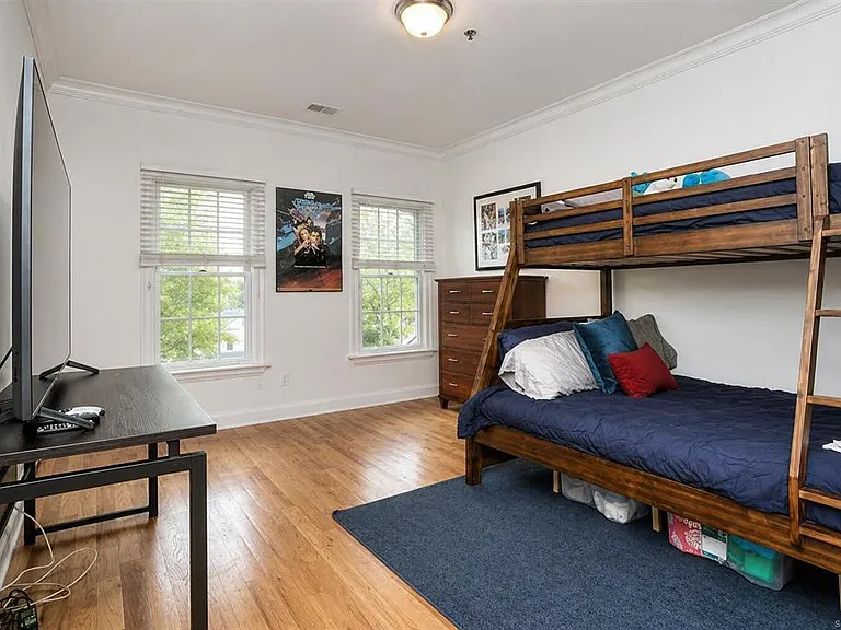 20 Cross St #7 — Photo 12
