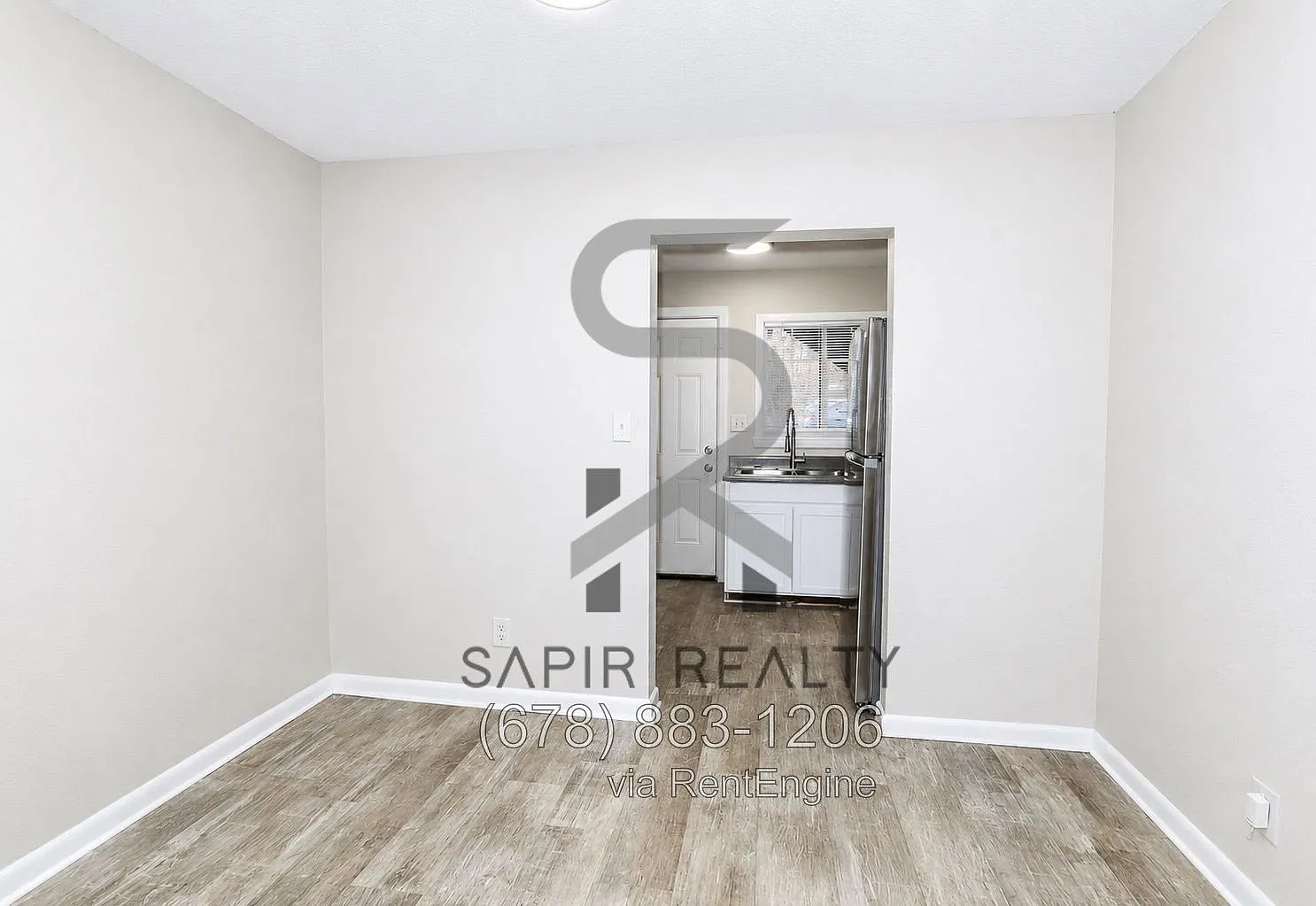 2 bed, 1.5 bath, 760 sqft, $950 — Photo 2