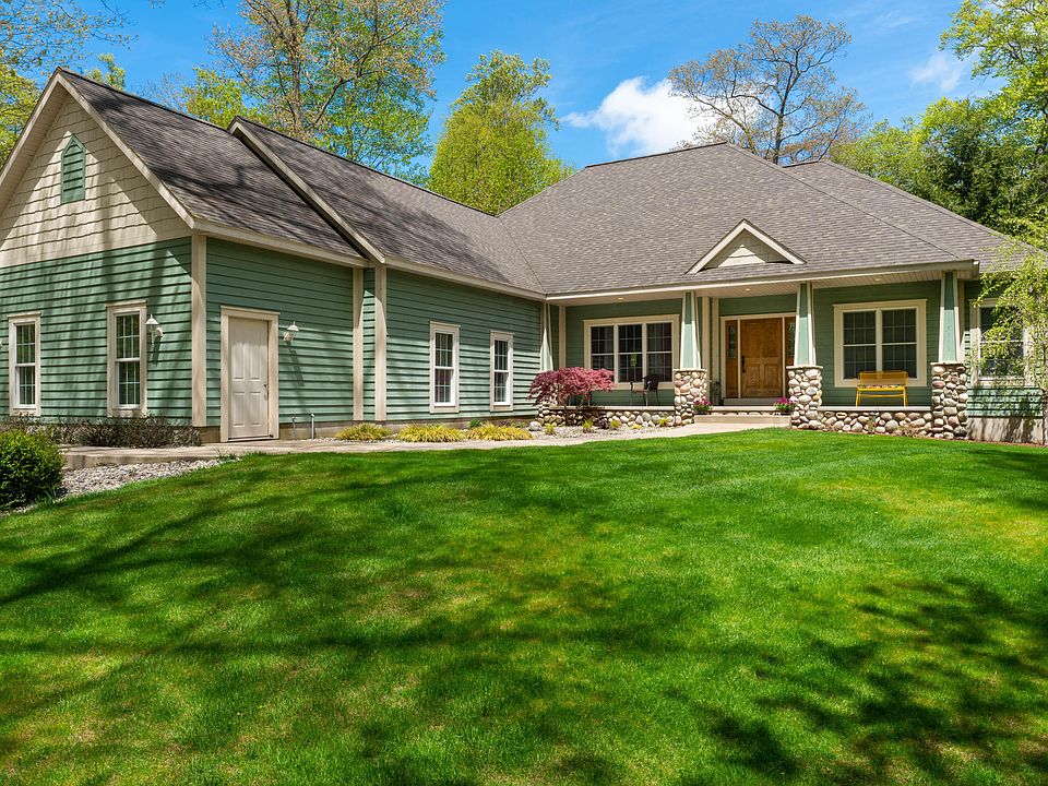 1st image of 6200 Scenic Woods Cir N