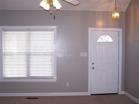 5th image of 207 Killdeer Dr