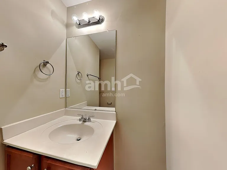 1309 Lowell St — Photo 16