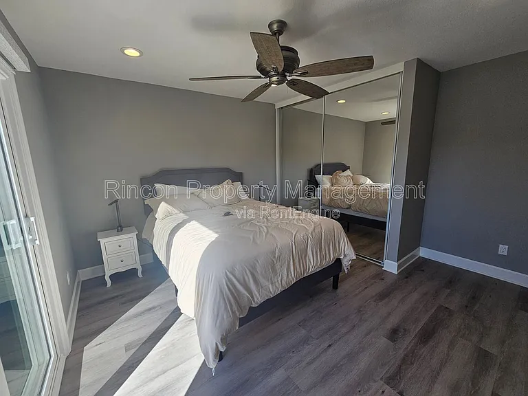 4926 Island View St — Photo 9