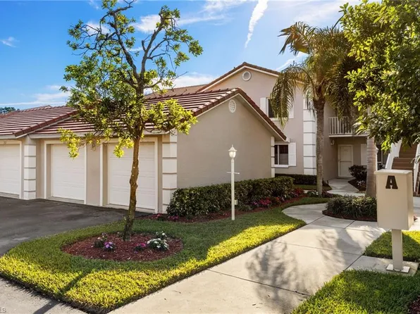 6700 Dennis CIR #A202, NAPLES, FL 34104