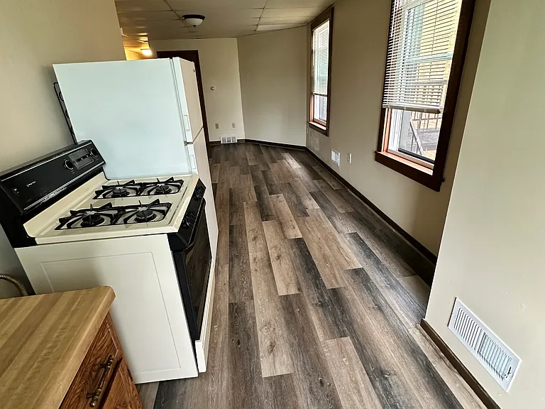 525 Larimer Ave #18 — Photo 6