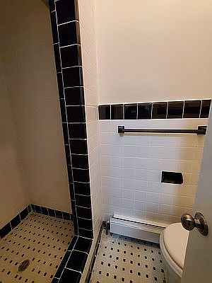 5th image of 6903 6th Ave #2Z