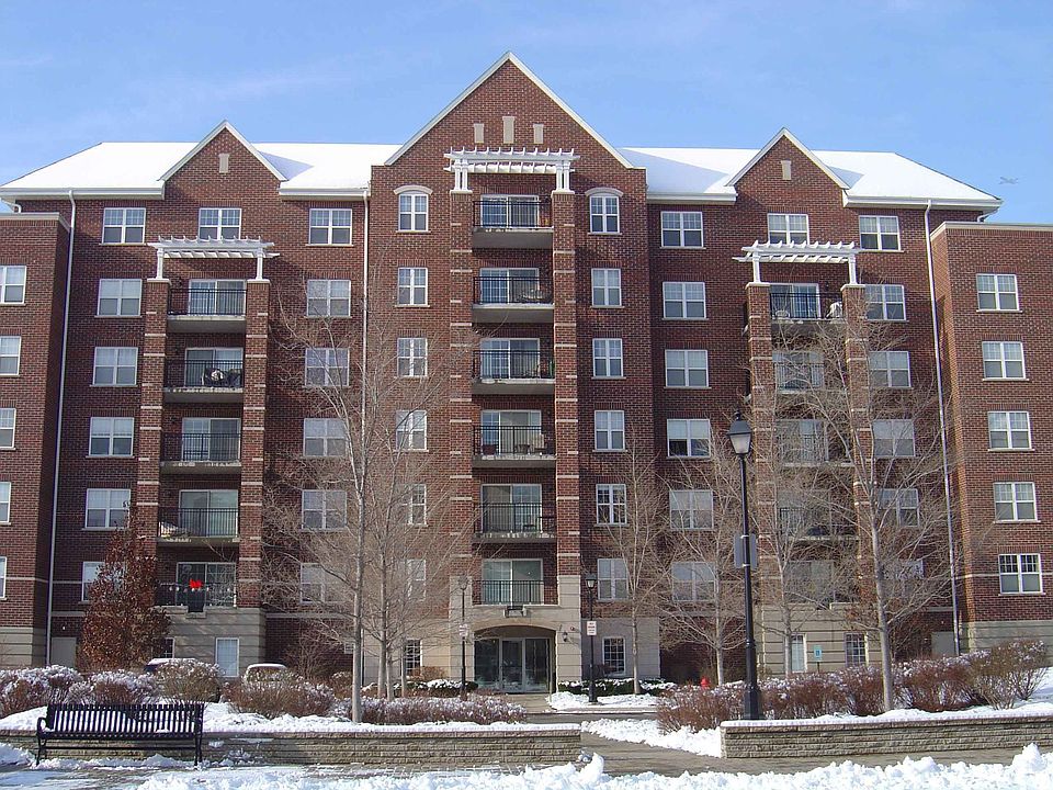 1st image of 470 W Mahogany Ct Unit 203