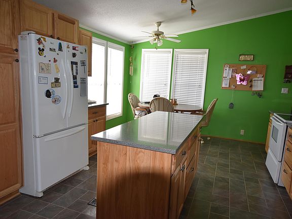 3rd image of 229 Westmoreland Ct