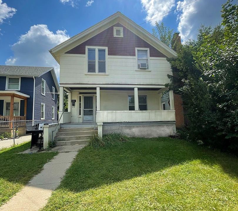 1st image of 942 Woodlawn Ave