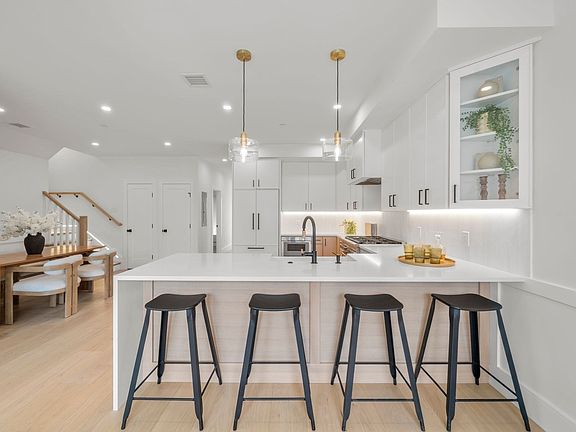 3rd image of 136 W 8th St #3