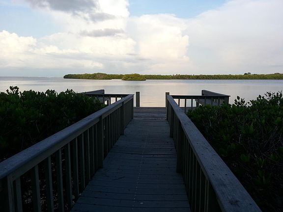 Dock