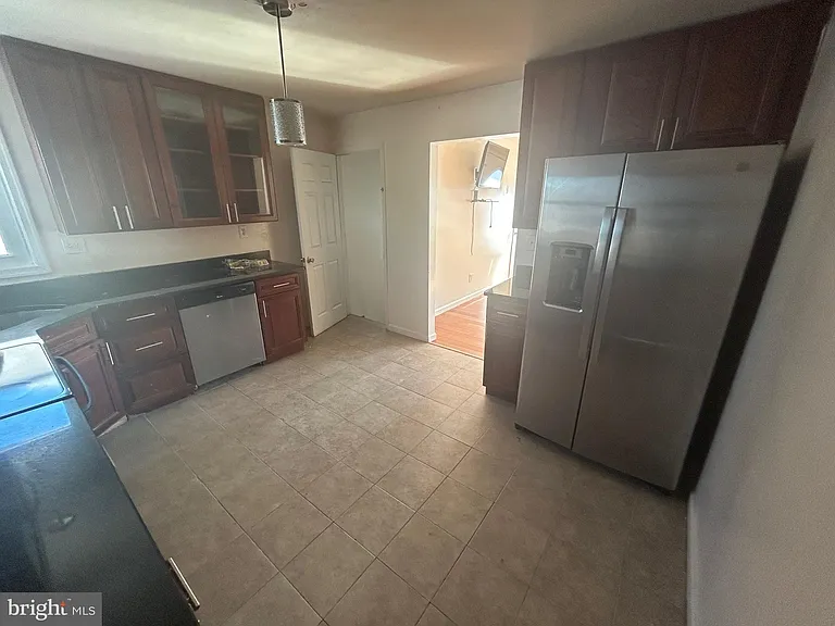 7208 Powhatan St — Photo 6