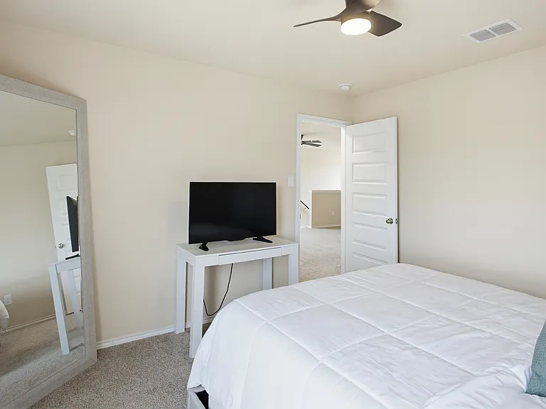2038 Chelsea Grv — Photo 18