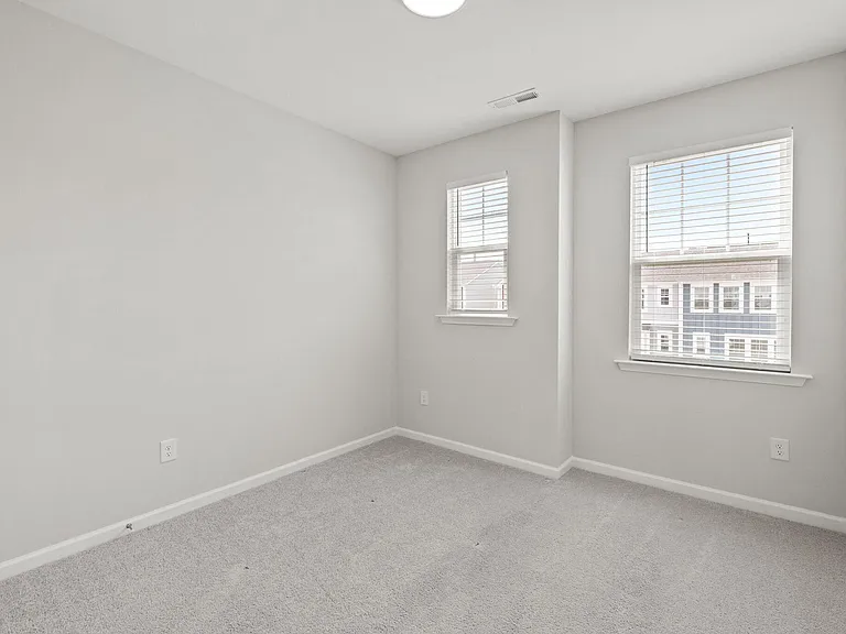 1221 Commack Dr — Photo 30