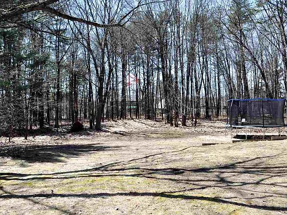 3rd image of 24 Fairview Ln