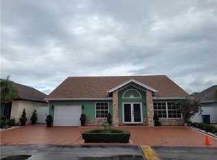 7895 NW 192nd St, Hialeah, FL 33015