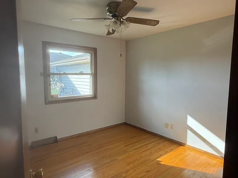 1411 W Grange Ave — Photo 7