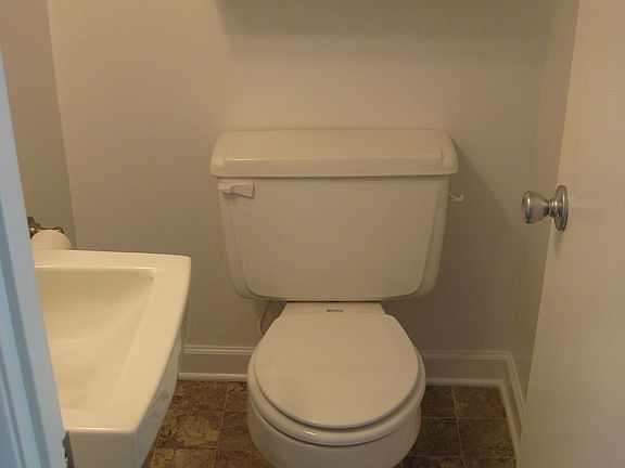 2nd image of 1180 Dublin Pl
