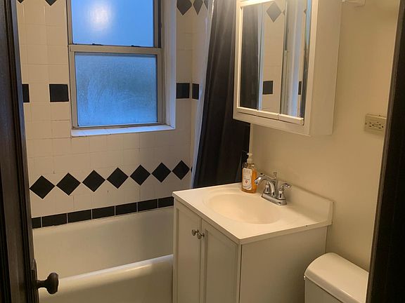 4th image of 904 S Cuyler Ave APT 1
