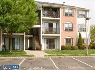 27 Mendrey Ct, Lawrence Township, NJ 08648