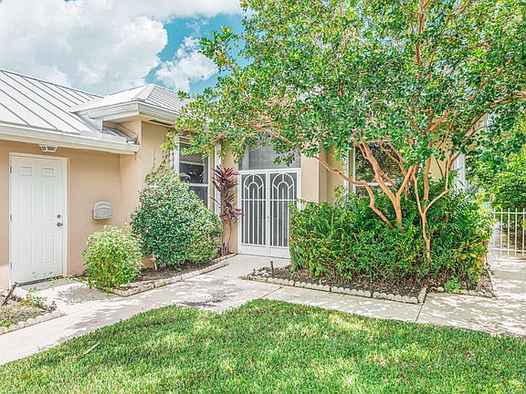 4th image of 2647 SW Greenwich Way