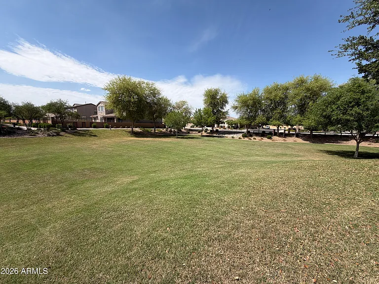 2827 E Muirfield St — Photo 49
