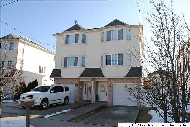 1st image of 43 Churchill Ave