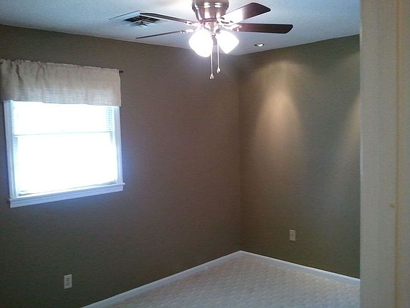 3rd image of 1707 W Lakeview Dr APT 4