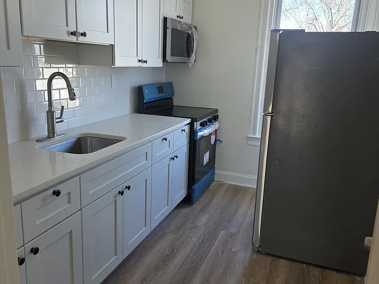 5901 Belmar Ter #3 — Photo 3