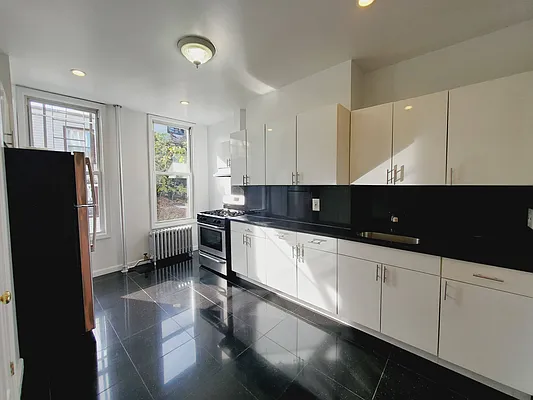 Rented by Corcoran | media 14