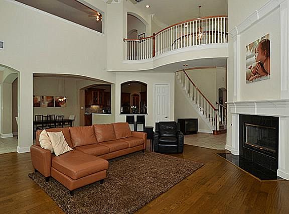 3rd image of 3212 Tearose Dr