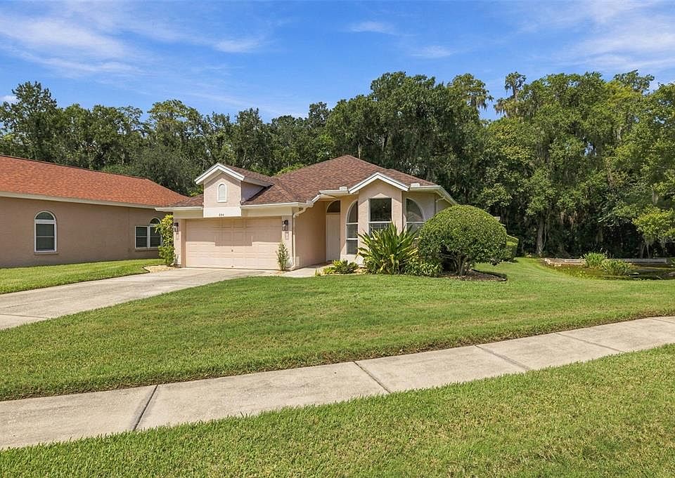 1st image of 624 KINGSMILL COURT