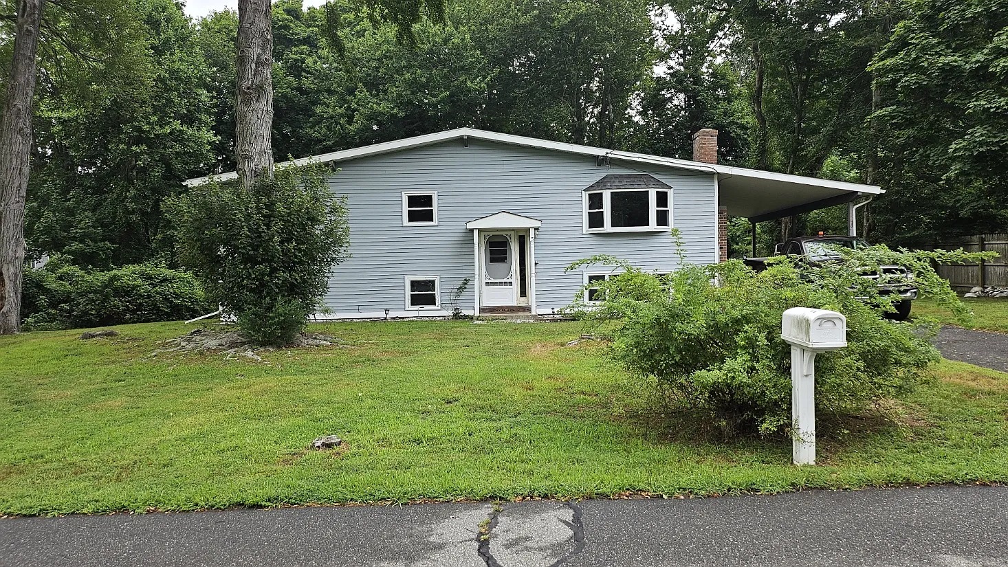 3 bed, 2000 sqft, $3,200 — Photo 1