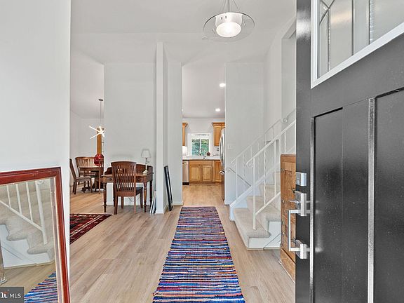 2nd image of 3472 Lyon Park Ct