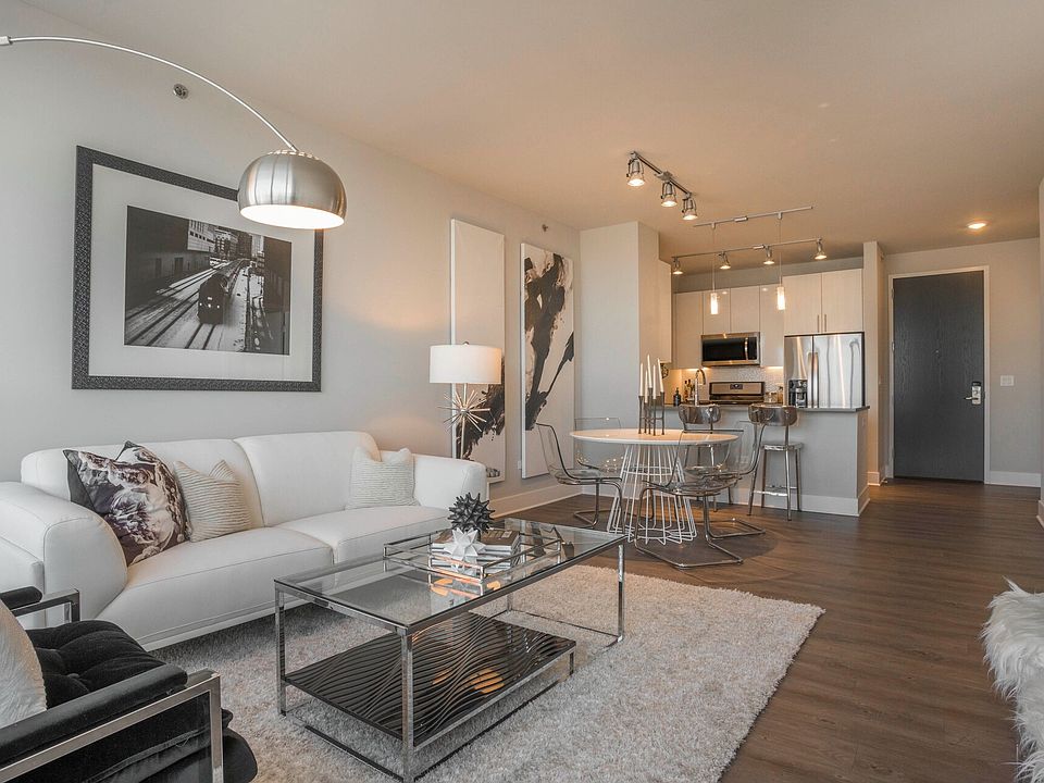 1st image of 150 W Polk St #405