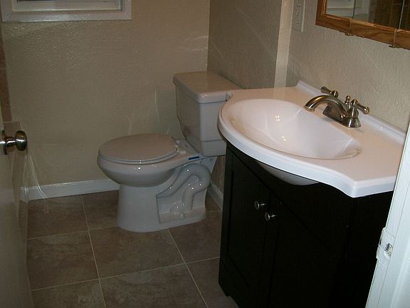 5th image of 16727 Alburtis Ave