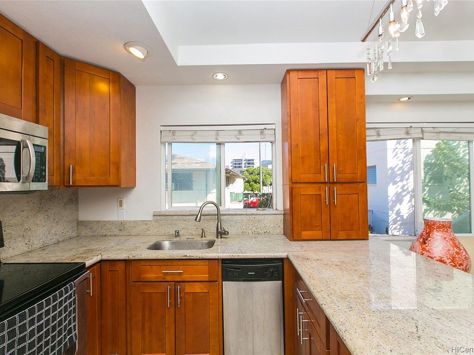 2nd image of 735 Birch St #2