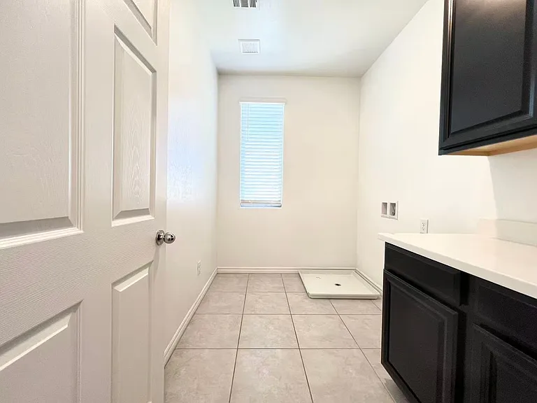 925 Bayberry Ridge St — Photo 26
