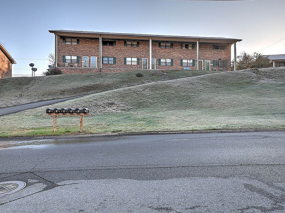 1st image of 449 Eastley Ct APT 5