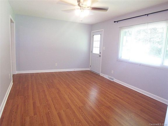 5th image of 1519 Sharon Ln