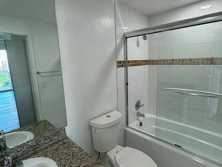17000 N Bay Rd #801 — Photo 8